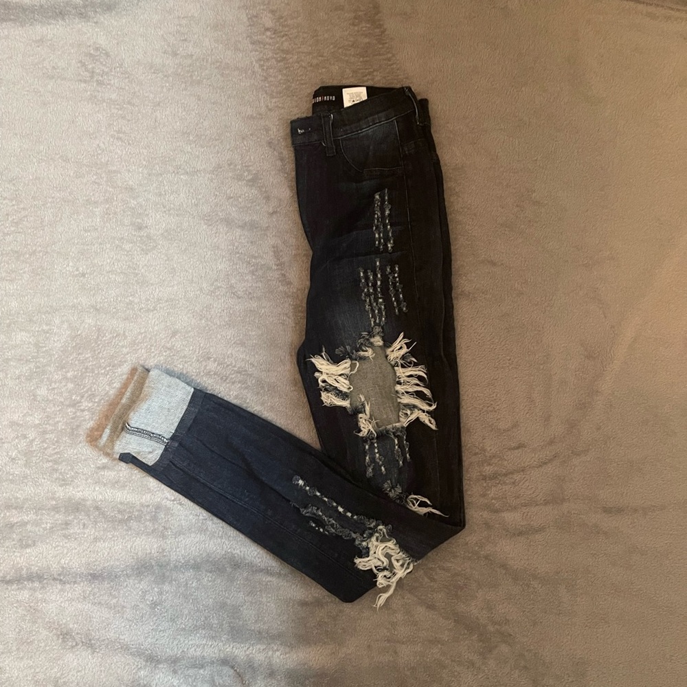 FN High-Waisted Jeans